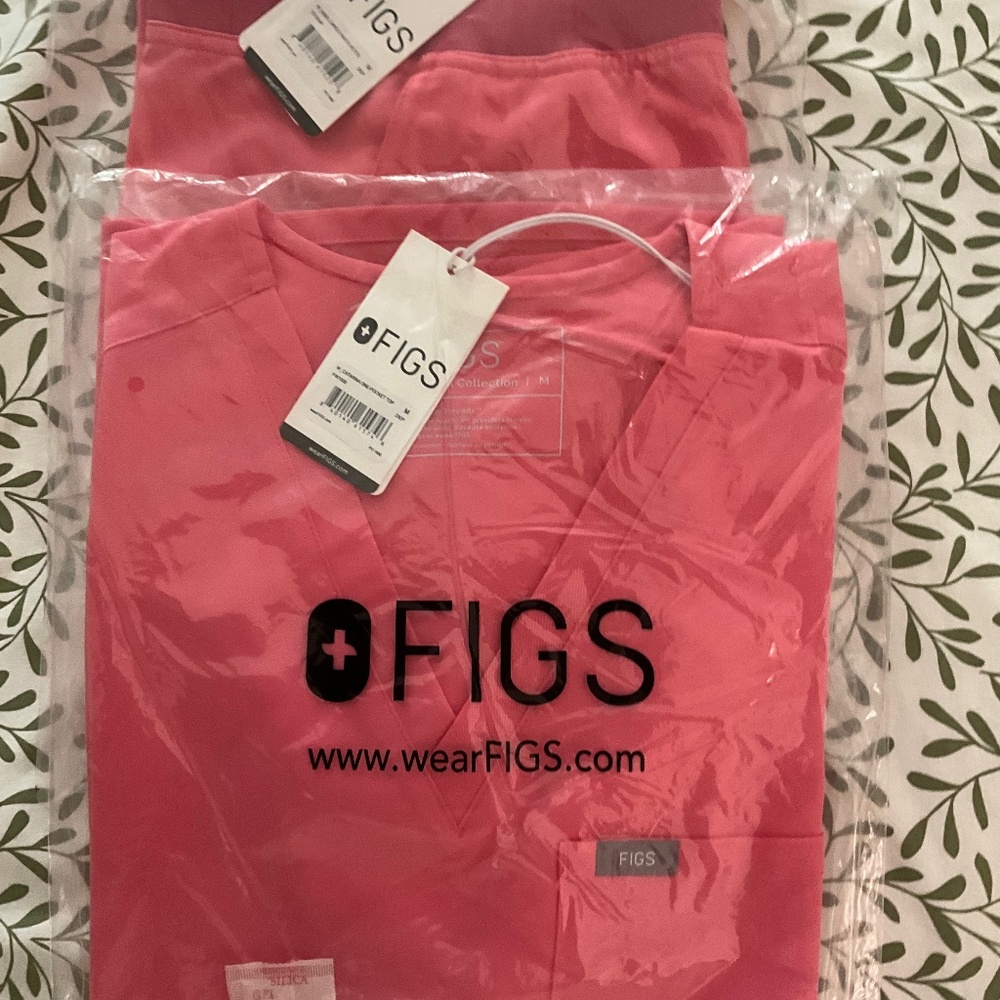 FIGS SCRUB SIZE M
